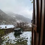Apartament Aparthotel Areu 4*