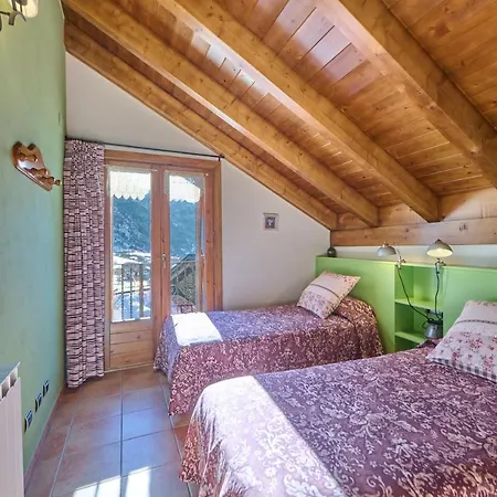 Aparthotel Areu 4* Areu
